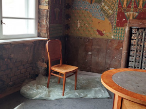 V prostějovském Národním domě řemeslníci pracují na opravě vzácných maleb a fresek