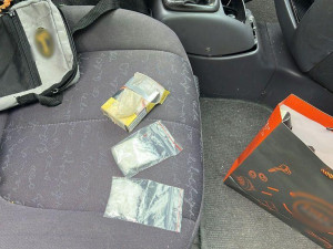 VIDEO: Přes plnou v zatáčce. Policisté kontrolovali na Červenohorském sedle nejen motorkáře