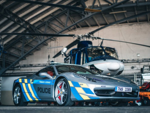 Ve Ferrari se proháněli kriminálníci, teď bude sloužit policistům