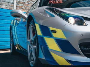 Ve Ferrari se proháněli kriminálníci, teď bude sloužit policistům