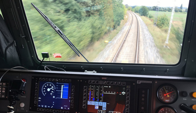 Systém ETCS testují strojvedoucí ve lokomotivách řady 362