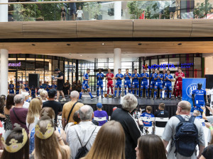FOTOGALERIE: Sigmáci se představili fanouškům v Šantovce. Na ligu mají připravené i žluté dresy
