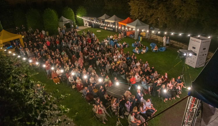 Aneta Langerová i populární kabaret. Olomoucký parkán bude patřit hudbě a divadlu