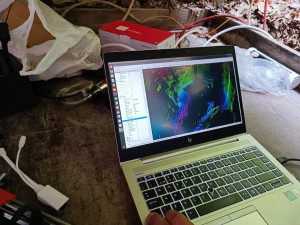 Robot poslal důležitá data z Hranické propasti. Z hlubin ho ale museli zachraňovat potápěči