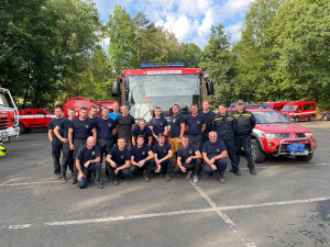 Extrémní zásah u Hřenska pohledem velitele: šedesát telefonátů denně a slaňování v šíleném terénu