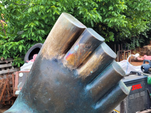 Oprava sochy Kryštofa, kterou poškodili zloději, je hotová. Brzy se vrátí na obchvat Olomouce