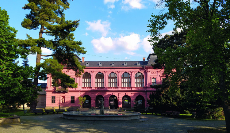 Šumperské muzeum můžete navštívit i z domova. Virtuální depozitář nabízí stovky exponátů