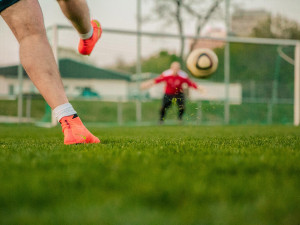 Změna pro novou sezonu: v krajských fotbalových soutěžích už nerozhodují remízové zápasy penalty