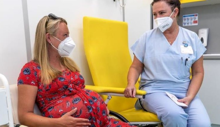 Lékaři z Šumperka budou pomocí speciální aplikace na dálku sledovat krevní tlak budoucích matek