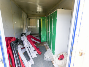 Dojíždění přes bahno a šatna v unimo buňce. Veslaři z Olomouce doufají v konec pětiletého exilu