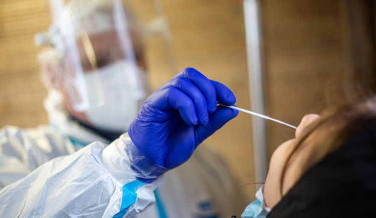 Covid nahradil nemoci dělníků, tvrdí lékaři z Brna