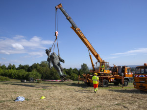 Svatý Kryštof znovu dohlíží na dálnici u Olomouce. Zloděje se najít nepodařilo