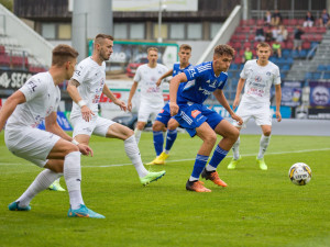 Po prohře Olomouce se Slováckem fotbaloví fanoušci vyhrožovali hráčům a jejich rodinám. Klub to řeší s policií