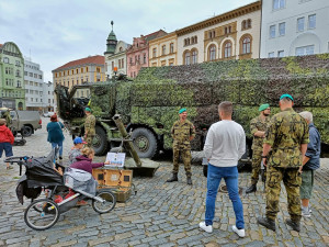 V Olomouci vzniká pískovcová socha císařovny Marie Terezie. Probíhá Týden vojenské historie