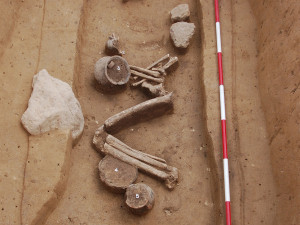 U Dětkovic archeologové objevili další tisíce let staré hroby, některé byly vykradené