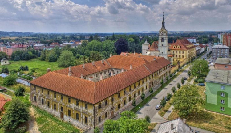 Studenti architektury budou hledat nové využití klášterní koleje v Lipníku nad Bečvou