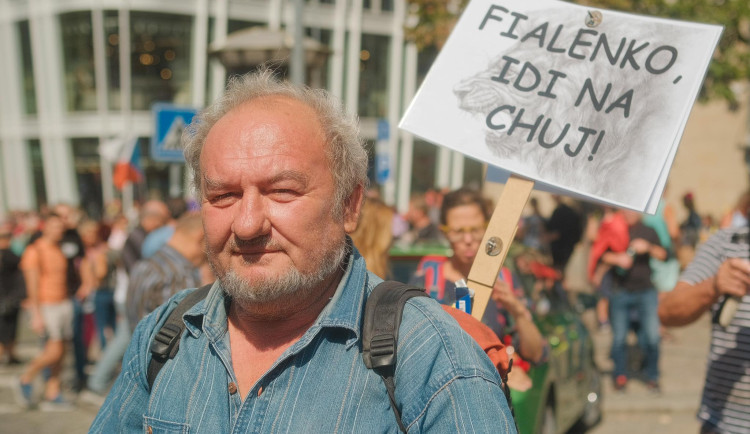 FOTOGALERIE: Na demonstraci proti vládě přišlo na 70 tisíc lidí