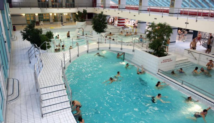 Hradecké aquacentrum zavře brány