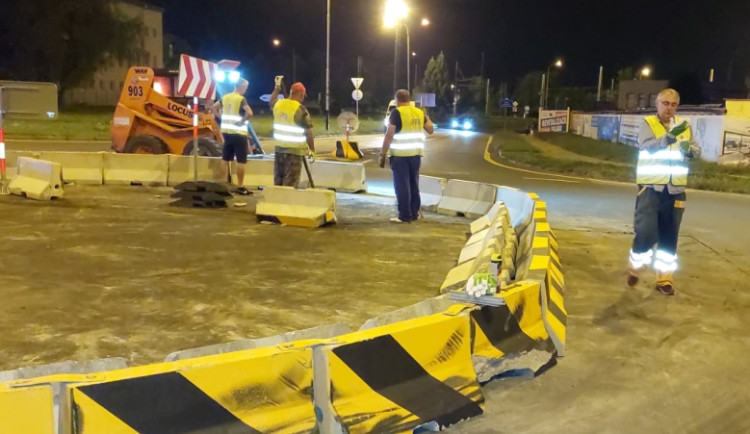 Rondel v Přerově má za sebou už třináct oprav. Kamionové demolice pokračují, město hledá řešení