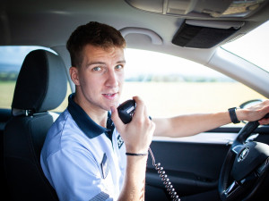 Setkání s kosmonautem, záhada zamčeného pokoje, šnek na dálnici. I to občas řeší policisté z Mohelnice