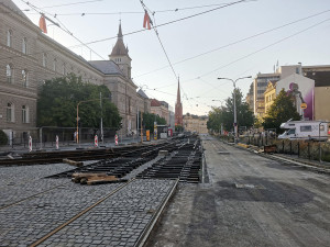 Opravy nepustí tramvaje na Novou Ulici. V říjnu je v plánu výluka v Hodolanech