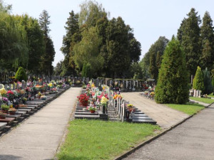 Na přerovských hřbitovech budou nová urnová místa, jejich pronájem podraží na osm set korun za rok