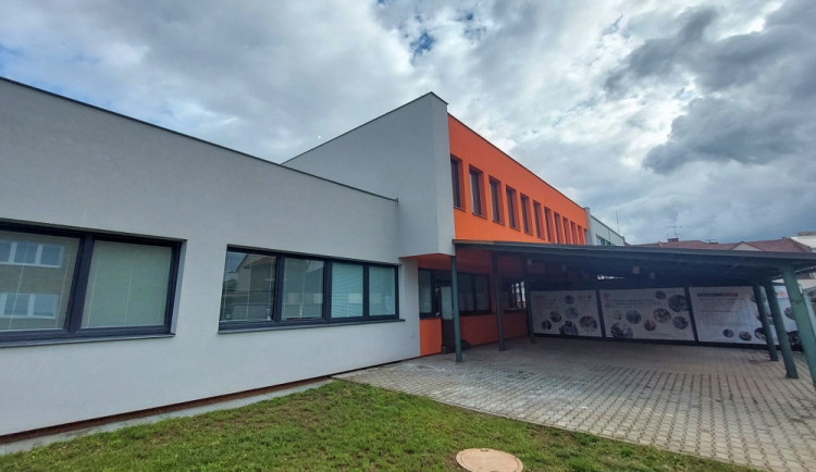 Hradecká Vocelovka v novém, studenti mají moderní učebny