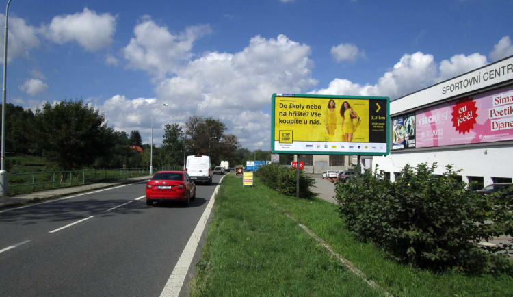 Přerovská agentura nabízela před volbami nelegální billboardy u silnic. Kraj nařídil jejich okamžité odstranění