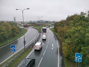 Asfaltování kruháče u Globusu zacpalo příjezd do Olomouce. Motoristé si počkají na trase od Mohelnice