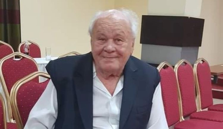 Ve věku pětaosmdesáti let zemřel taneční mistr Jiří Šindler. Učily se u něho tisíce studentů a dospělých