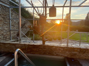 Tip na dámskou jízdu: užijte si víkend se cvičením i wellness v Beskydech