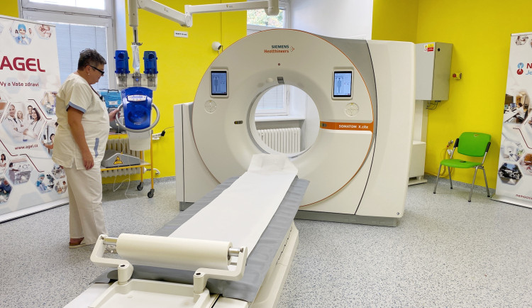 Jesenická nemocnice má supermoderní CT přístroj za dvacet milionů. Vyšetření je rychlejší a šetrnější