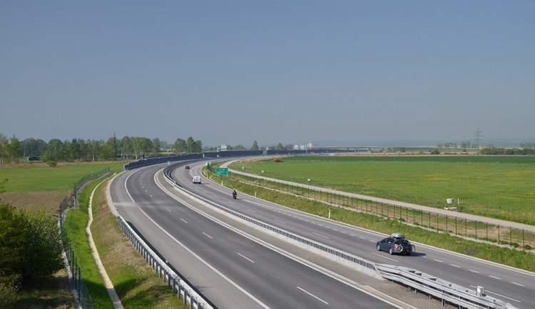 Nejvyšší soud otevřel cestu ke stavbě dálnice D55 z Olomouce do Kokor