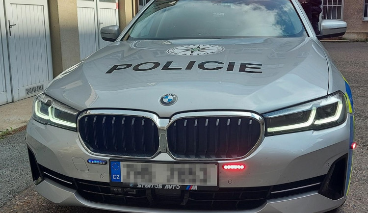 Řidiče v Královéhradeckém kraji pohlídá nový šestiválec s osmistupňovou převodovkou