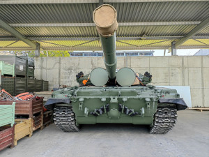 Ze Šternberka vyrazil na Ukrajinu tank Tomáš. Češi se na něj složili ve sbírce