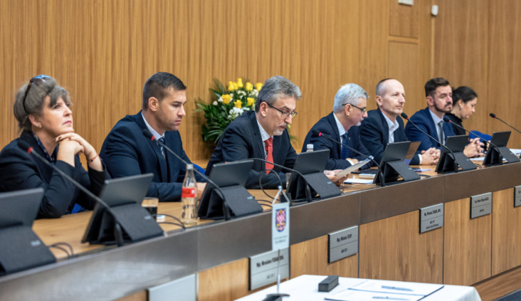 VOLBY 2022: Primátorem Olomouce se opět stal Miroslav Žbánek z ANO. Nová vedení mají i další radnice v kraji