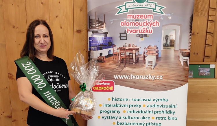 Muzeu Olomouckých tvarůžků v Lošticích navštívilo dvě stě tisíc lidí. Jubilantkou je žena ze Zlínska