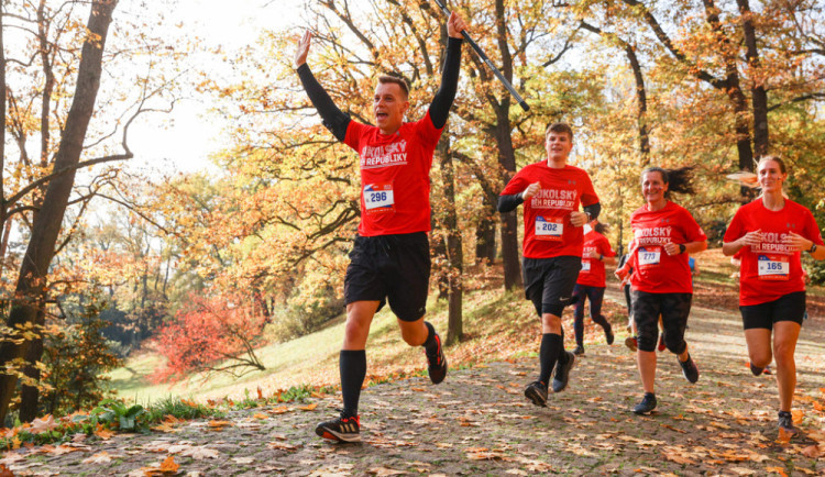 size3-size4-16672138054081-139-sokolsky-beh-republiky-2022-znovu-rozsiril-sve-hranice-oslavu-republiky-pohybem-si-uzily-tisice-bezc