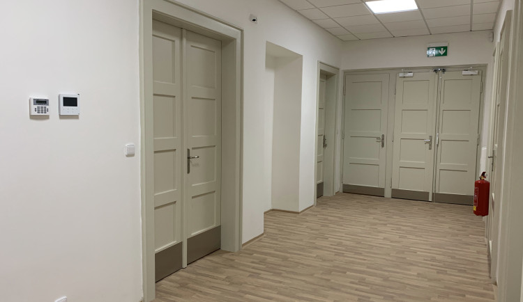 V Hradci vzniklo nové denní centrum pro autisty, a to ze tří bytů v centru