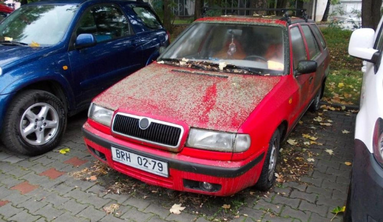 Prostějov chystá dražbu osmi odtažených aut s propadlou STK