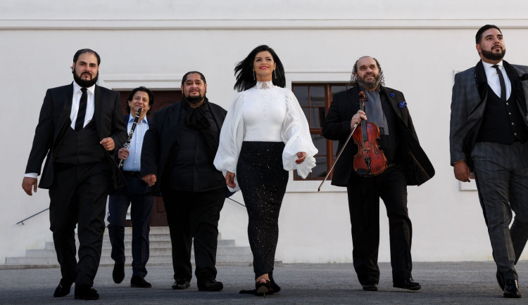 Moravská filharmonie chystá koncert s orchestrem Cigánski Diabli, držitelem Grammy