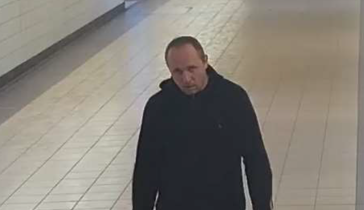 Dívky natočili muže, jak masturbuje ve vlaku z Přerova do Olomouce. Policie pátrá po jeho totožnosti