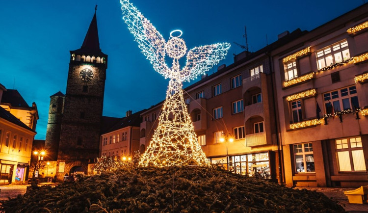 Adventní trhy v Jičíně nebudou, chystá se ale slavnostní rozsvícení vánočního stromu