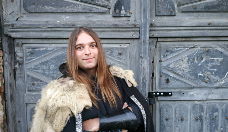 (NE)OBYČEJNÍ: Zámek si nekupujete každý den, říká hudebník Horset ze Ptení. Do budoucna má smělé plány