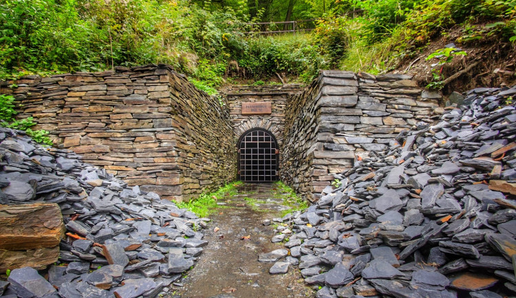 TIP NA VÝLET: Zajímavá místa kousek od sebe. Flascharův důl, vyhlídka, vodopády Zlatého potoka a rozhledna