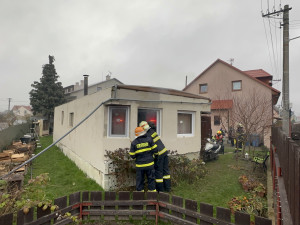 Požár části mobilního domu v Bělkovicích-Lašťanech vznikl od krbu