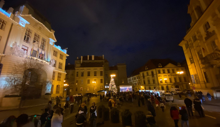 Trhy na Mariánském náměstí dávají prostor neziskovkám