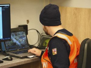 Vykolejený vlak a desítky zraněných. U Jívové proběhlo taktické cvičení