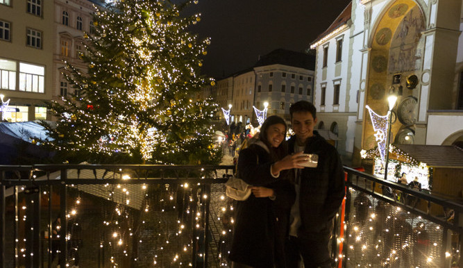 LISTOPAD 2022: Nová tramvaj na Nové Sady, diskuse o východním obchvatu, Meopta na prodej, začaly vánoční trhy