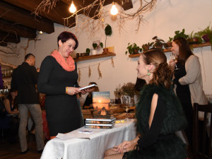 Hit Vánoc. Na trh jsou uvedeny dvě knihy nadějné spisovatelky Zuzany Svěží